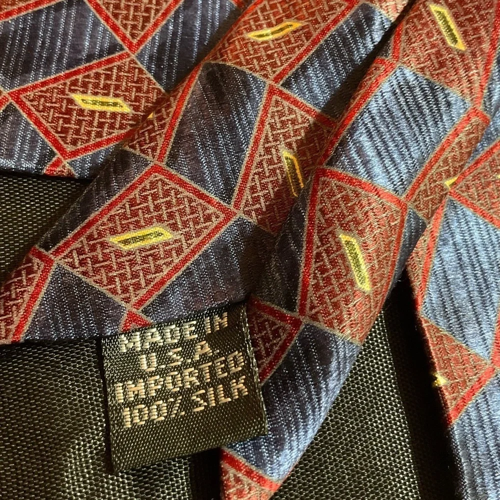 Geoffrey Beene Silk Necktie